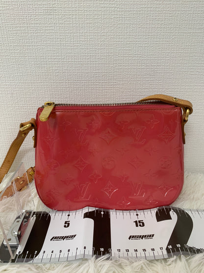 Louis Vuitton Pink Shoulder Bags A-15979
