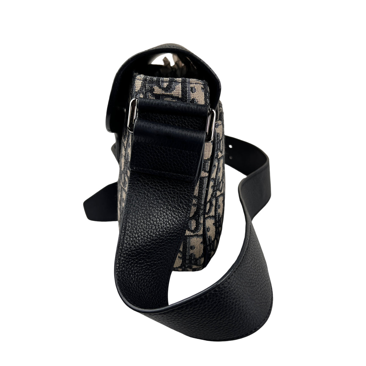 Dior Navy Shoulder Bags A-15991