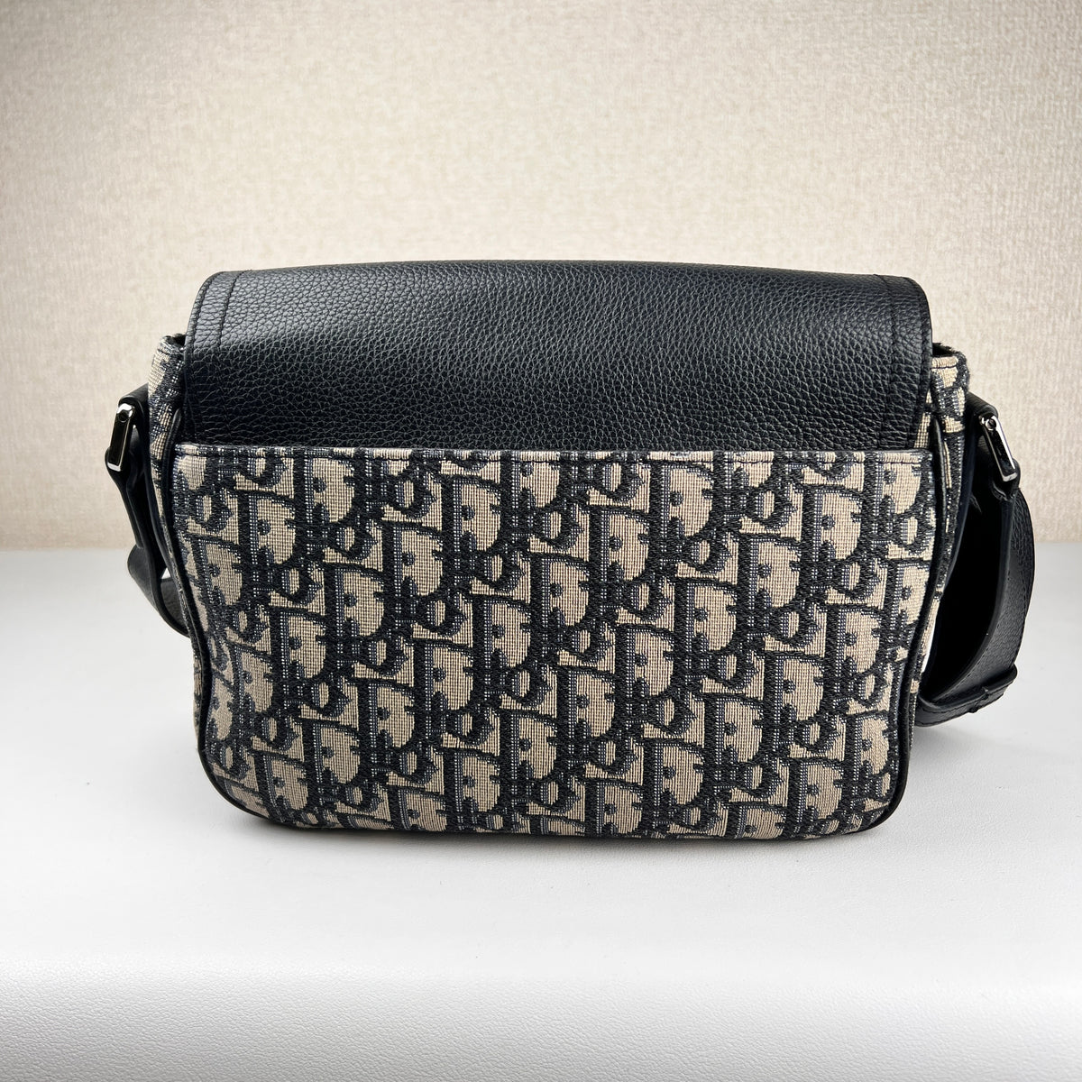 Dior Navy Shoulder Bags A-15991