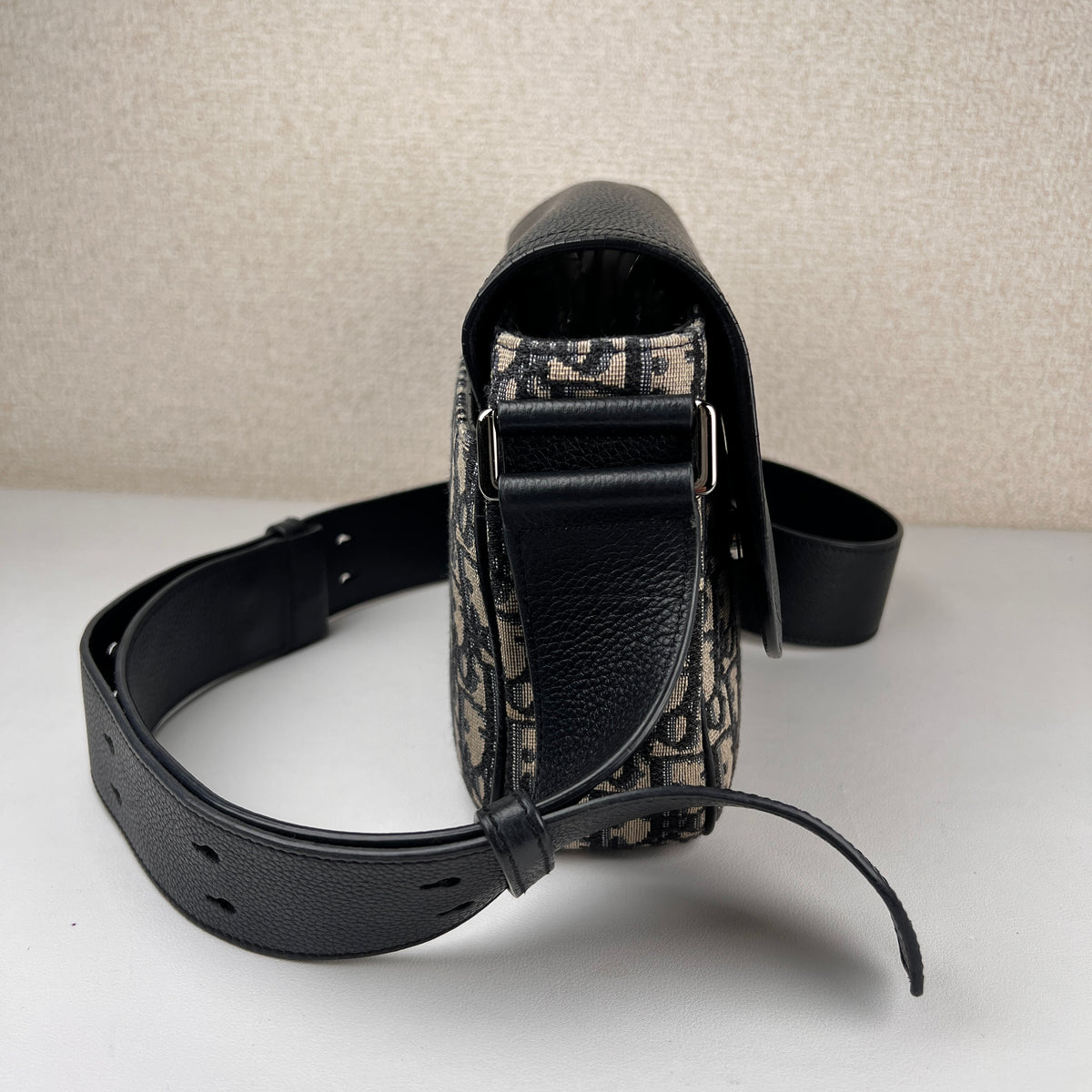 Dior Navy Shoulder Bags A-15991