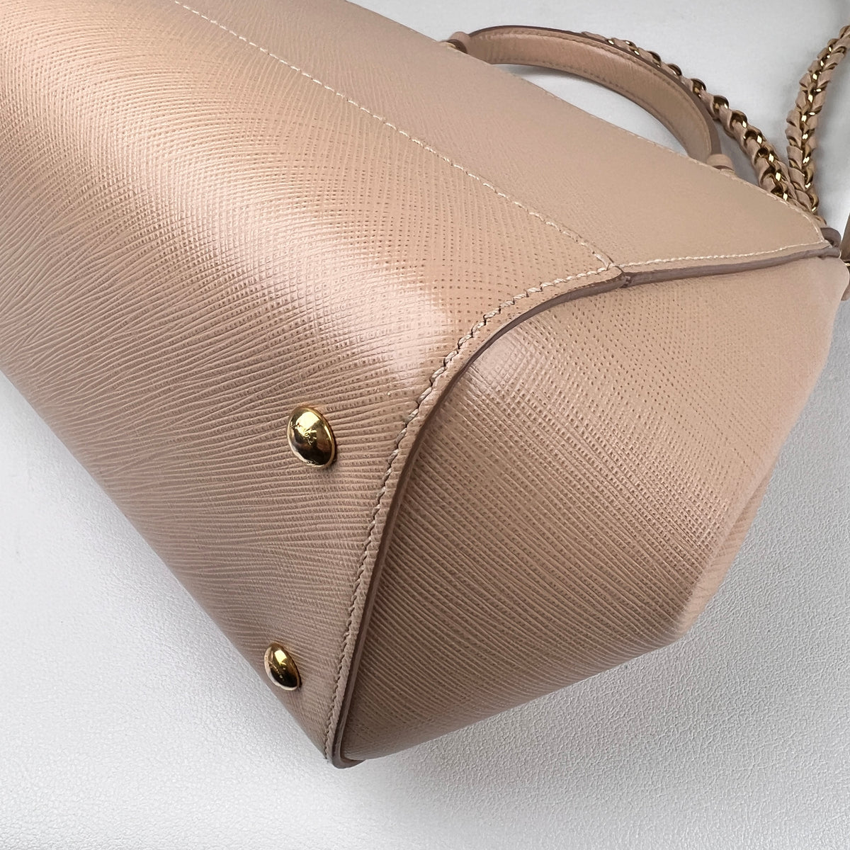 Ferragamo Beige Handle Bags A-15998