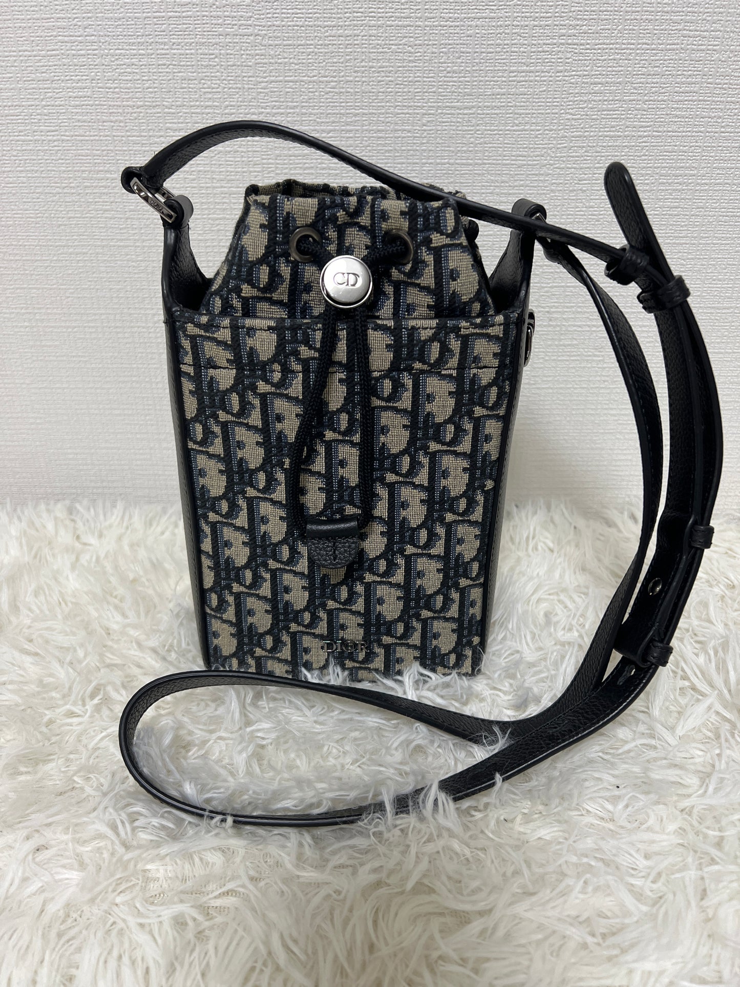 Dior Navy Shoulder Bags A-16000
