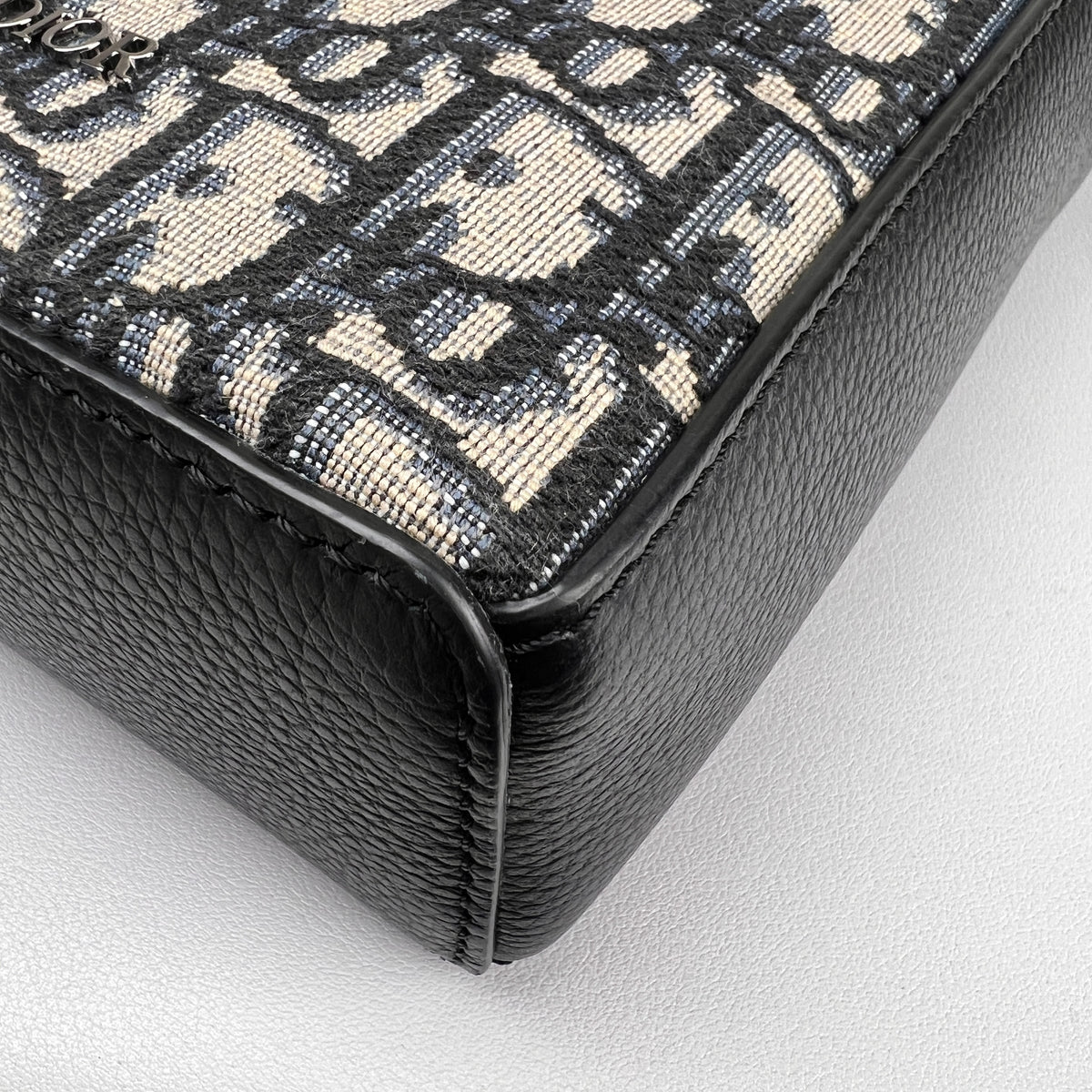 Dior Navy Shoulder Bags A-16000