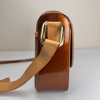 Louis Vuitton Brown Handle Bags A-16001