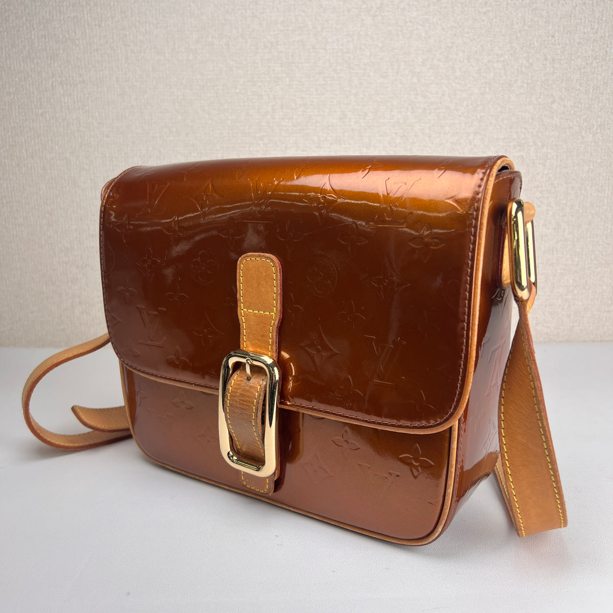 Louis Vuitton Brown Handle Bags A-16001