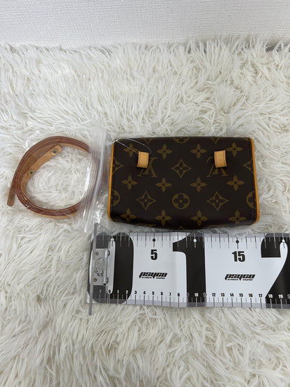 Louis Vuitton Brown Pouches A-16002