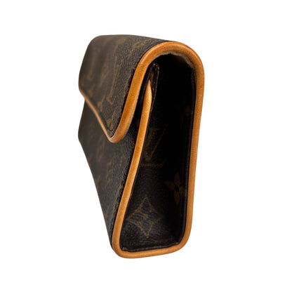 Louis Vuitton Brown Pouches A-16002