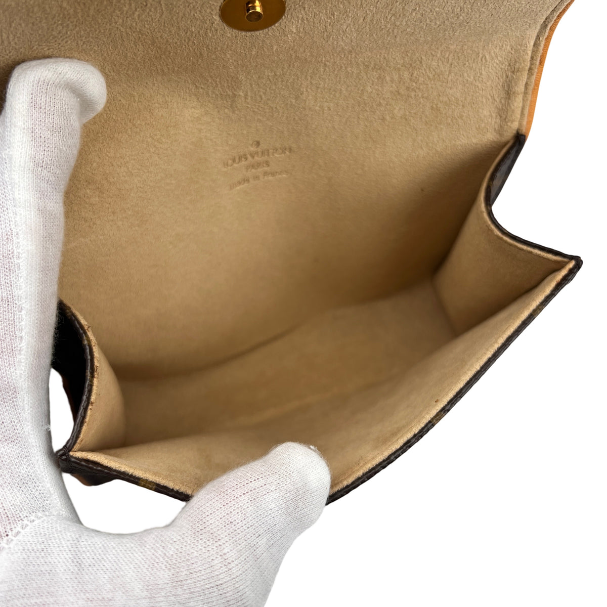 Louis Vuitton Brown Pouches A-16002