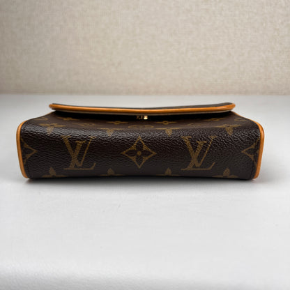 Louis Vuitton Brown Pouches A-16002