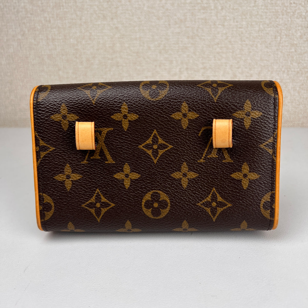 Louis Vuitton Brown Pouches A-16002