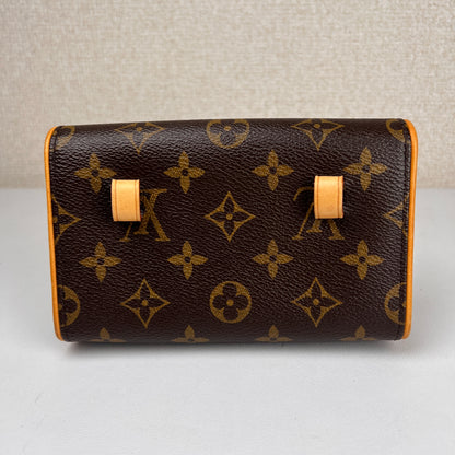 Louis Vuitton Brown Pouches A-16002