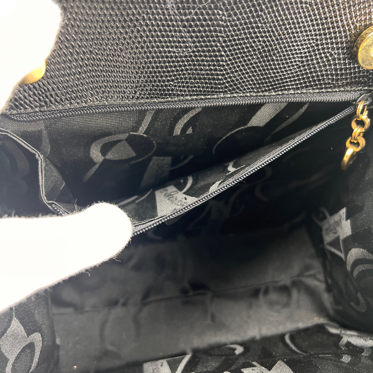 Ferragamo Black Handle Bags A-16003