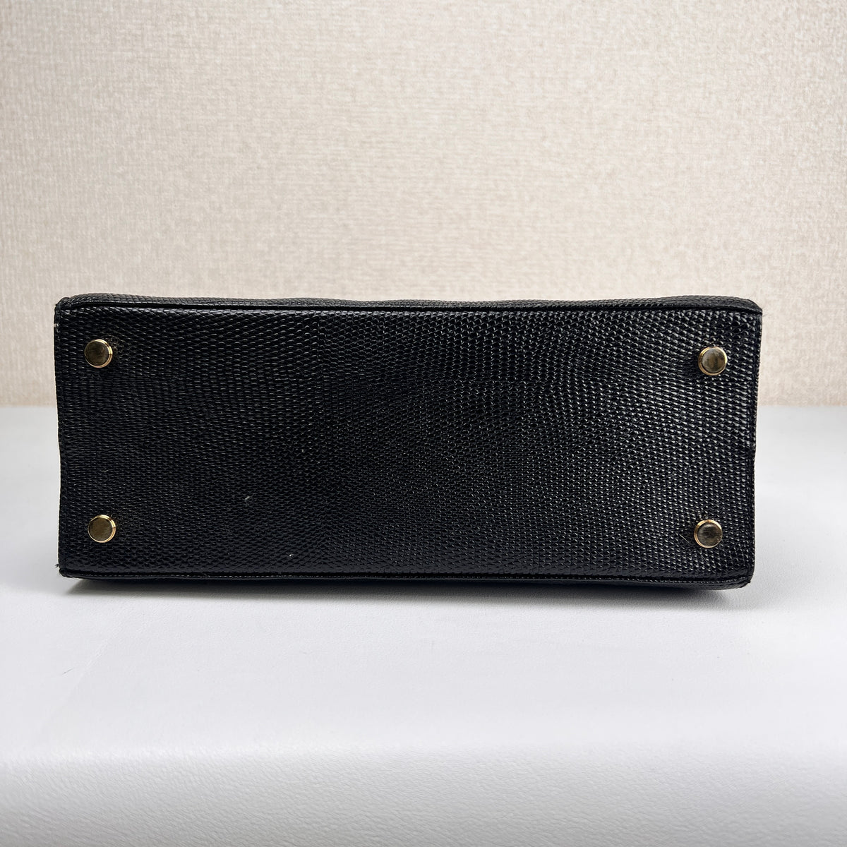 Ferragamo Black Handle Bags A-16003