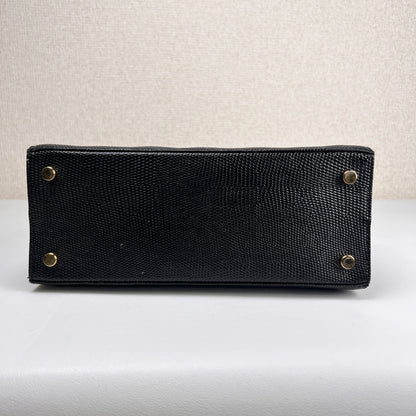 Ferragamo Black Handle Bags A-16003