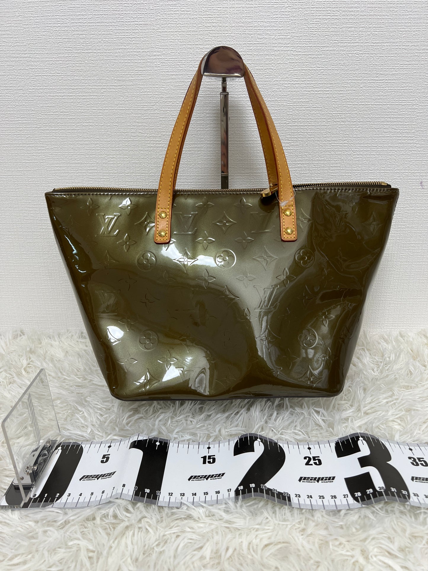 Louis Vuitton Green Handle Bags A-16004