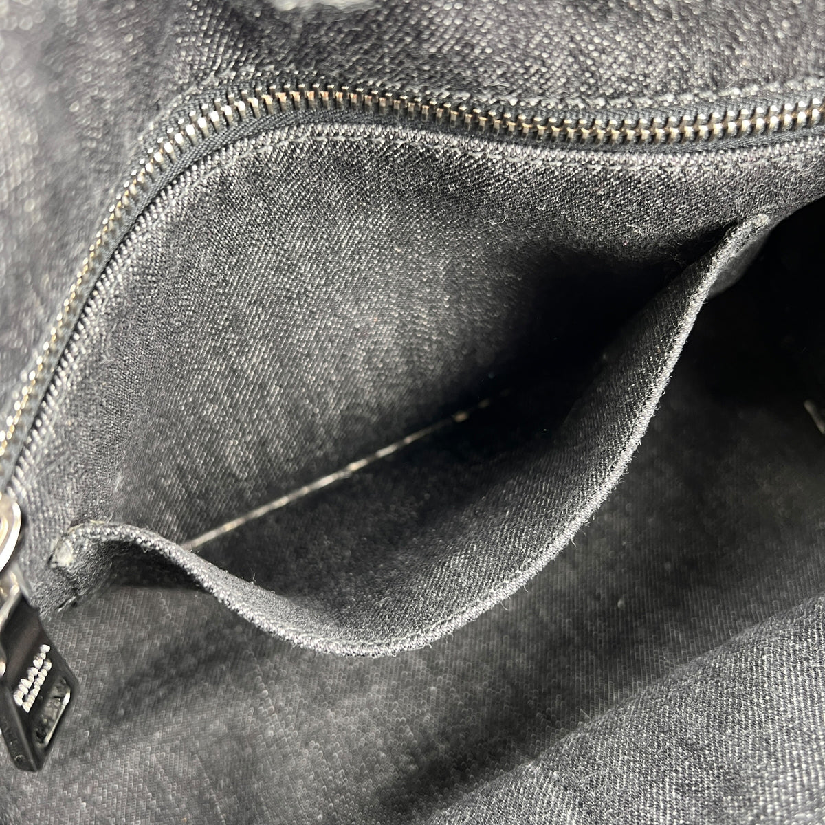 Prada Black Handle Bags A-16009