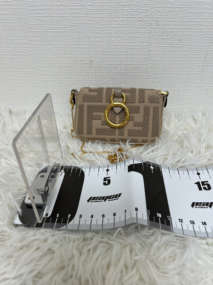 Fendi Beige Shoulder Bags A-16033