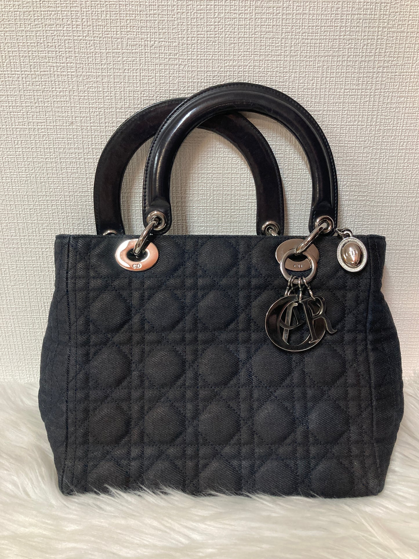 Dior Black Handle Bags A-16040