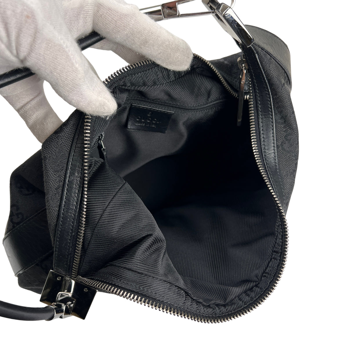 Gucci Black Shoulder Bags A-16056