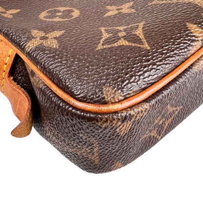 Louis Vuitton Brown Shoulder Bags A-16064