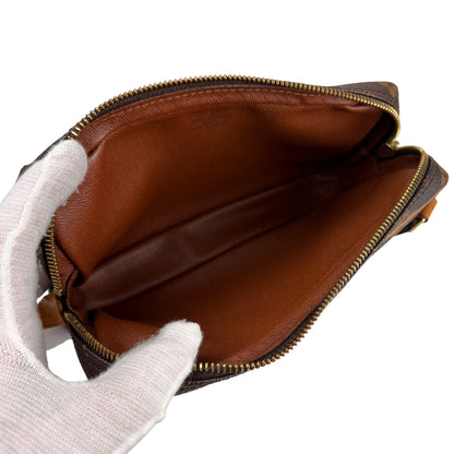 Louis Vuitton Brown Shoulder Bags A-16064