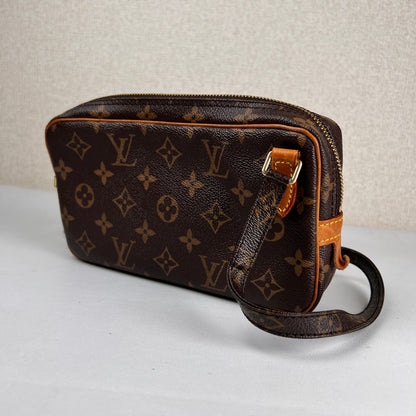 Louis Vuitton Brown Shoulder Bags A-16064