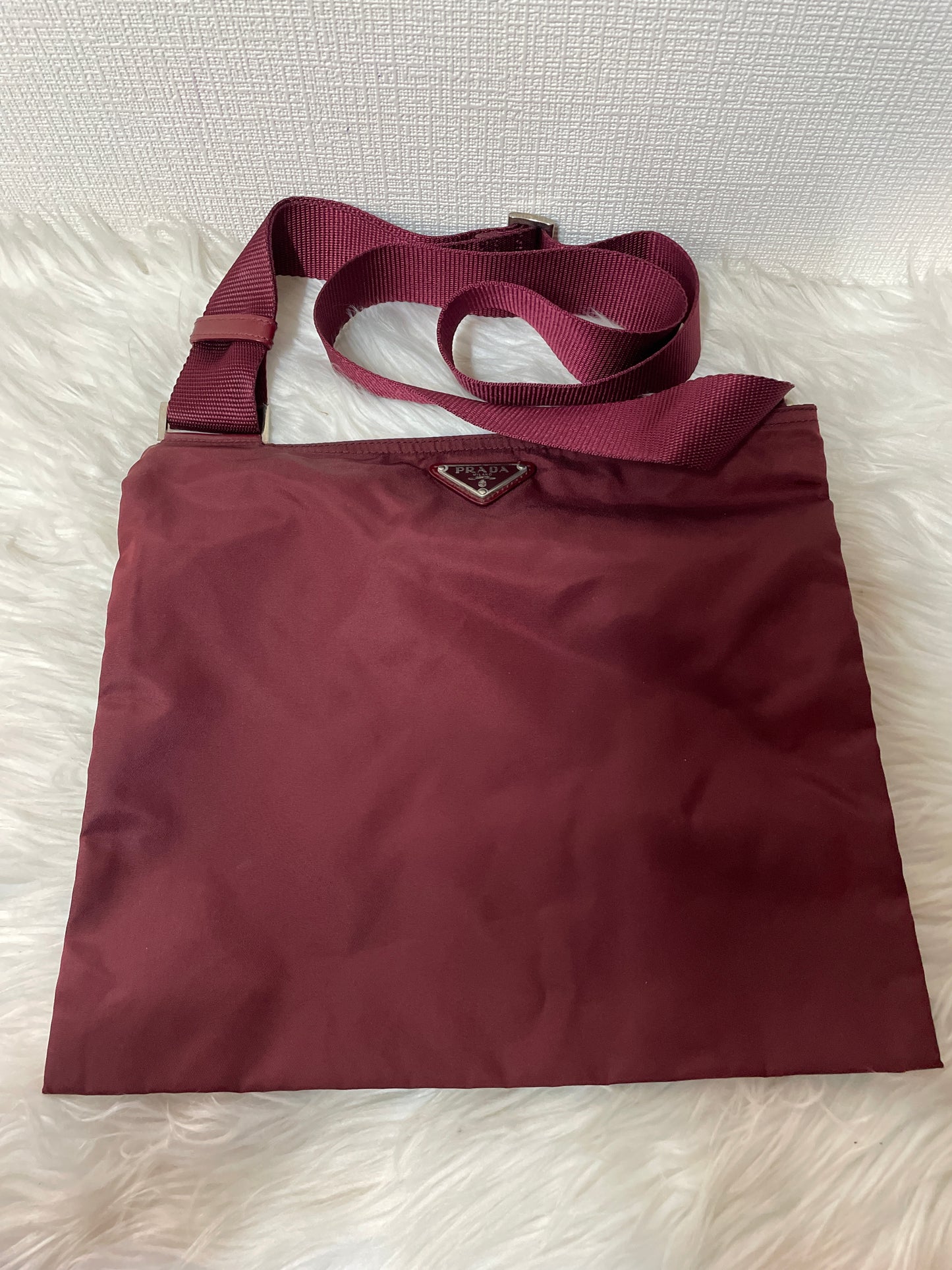 Prada Bordeaux Shoulder Bags A-16068