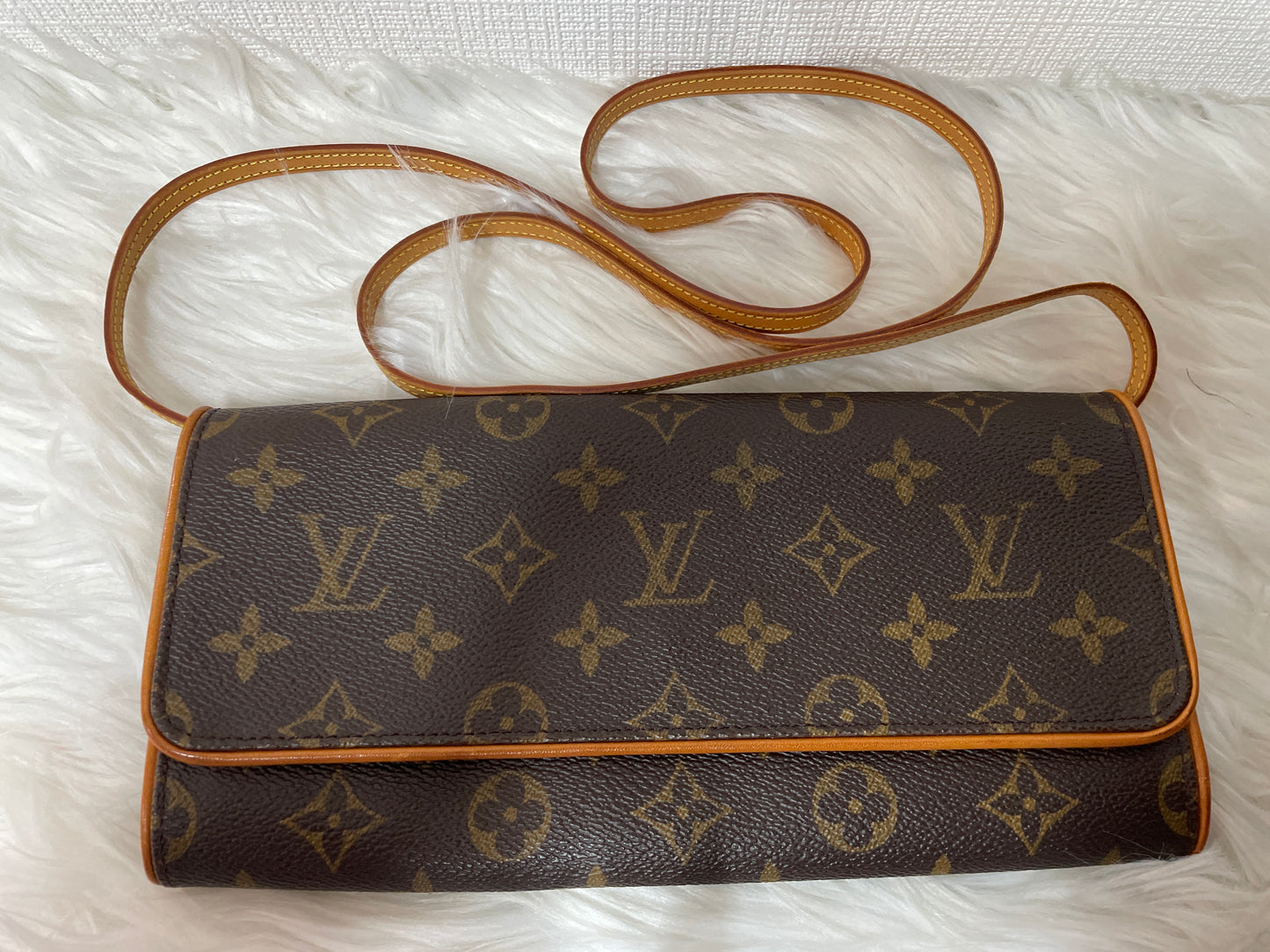 Louis Vuitton Brown Pouches A-16073