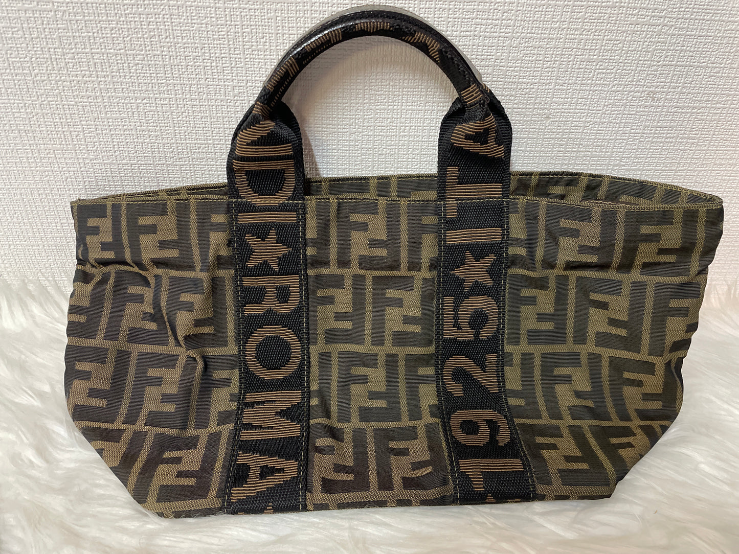 Fendi Brown Handle Bags A-16075