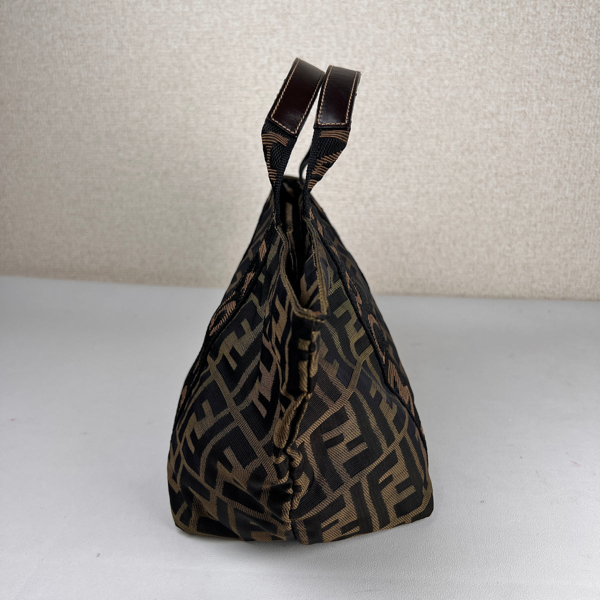 Fendi Brown Handle Bags A-16075