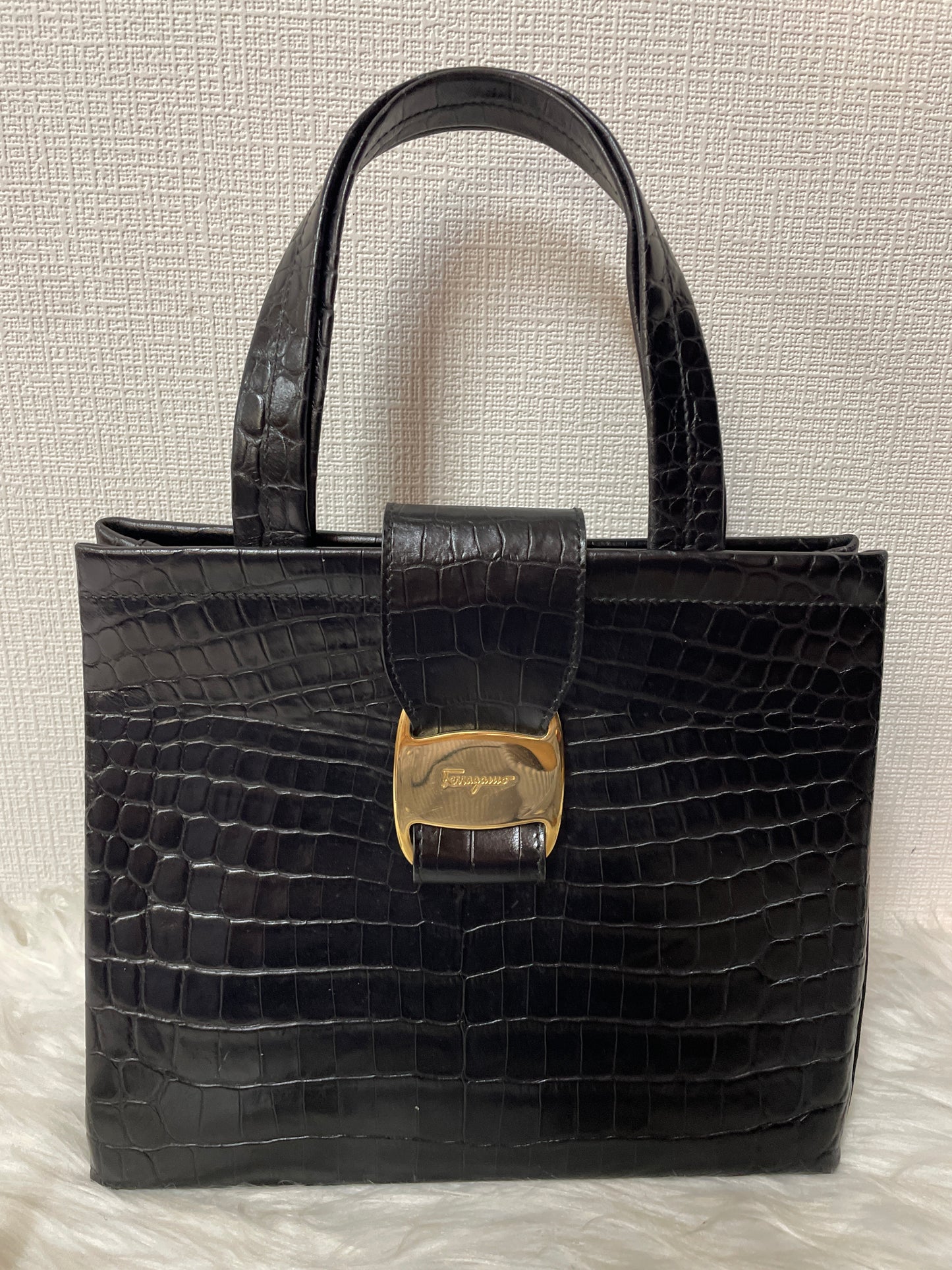Ferragamo Black Handle Bags A-16076
