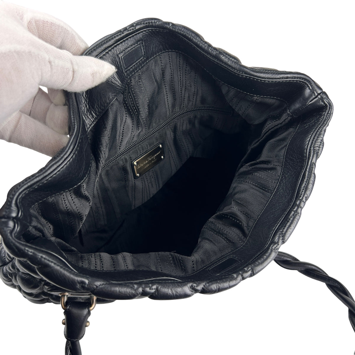 Ferragamo Black Shoulder Bags A-16077
