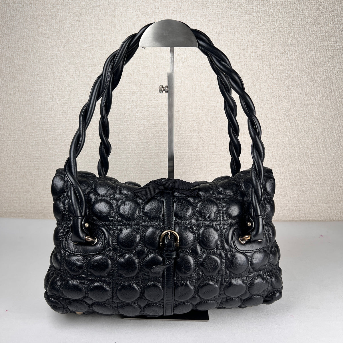 Ferragamo Black Shoulder Bags A-16077
