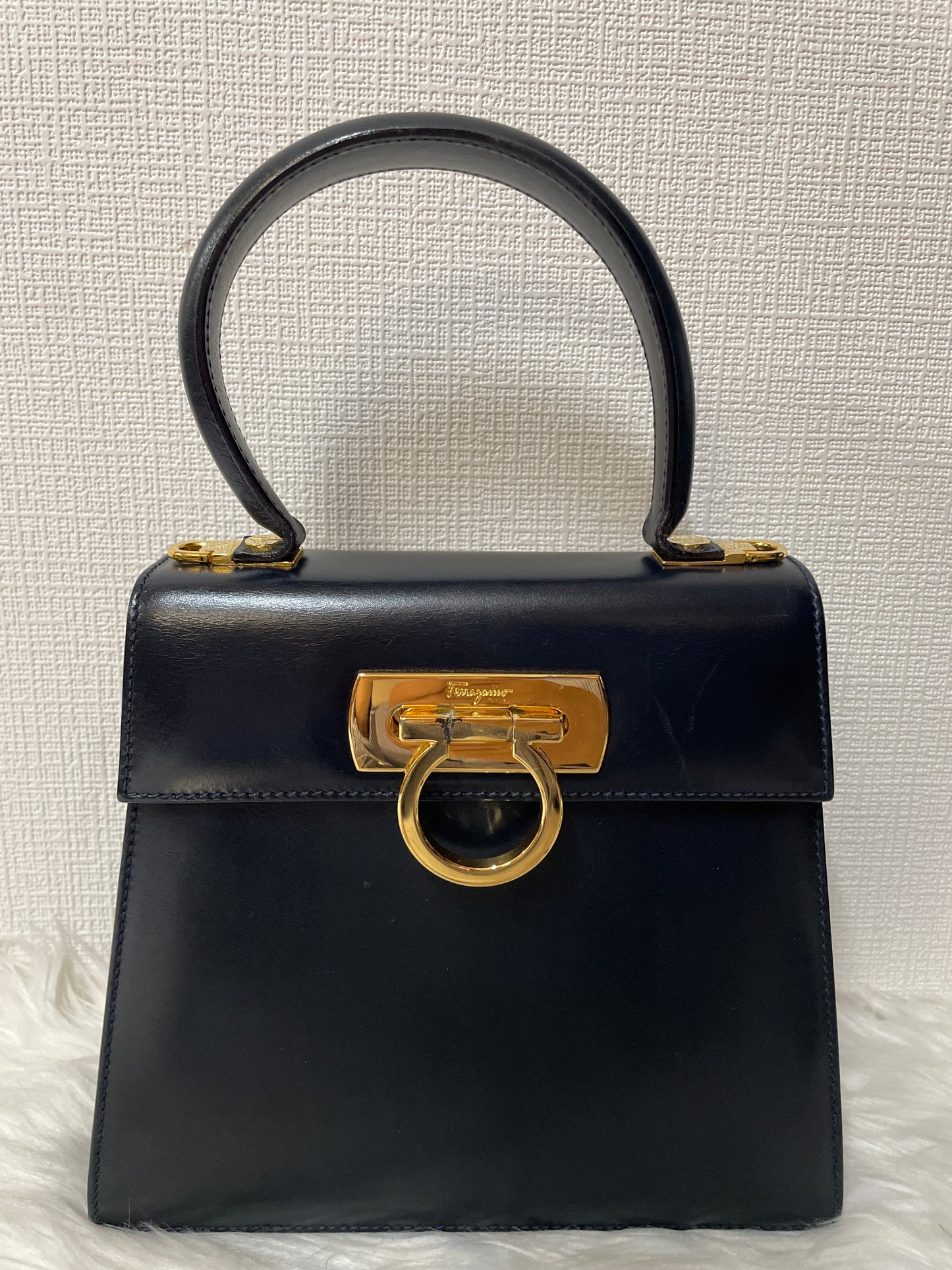 Ferragamo Black Handle Bags A-16078