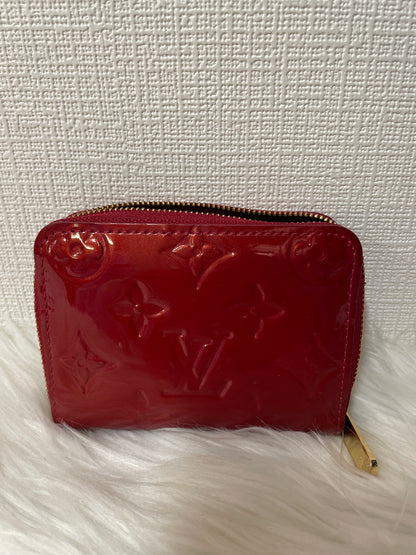 Louis Vuitton Red Wallets A-16100