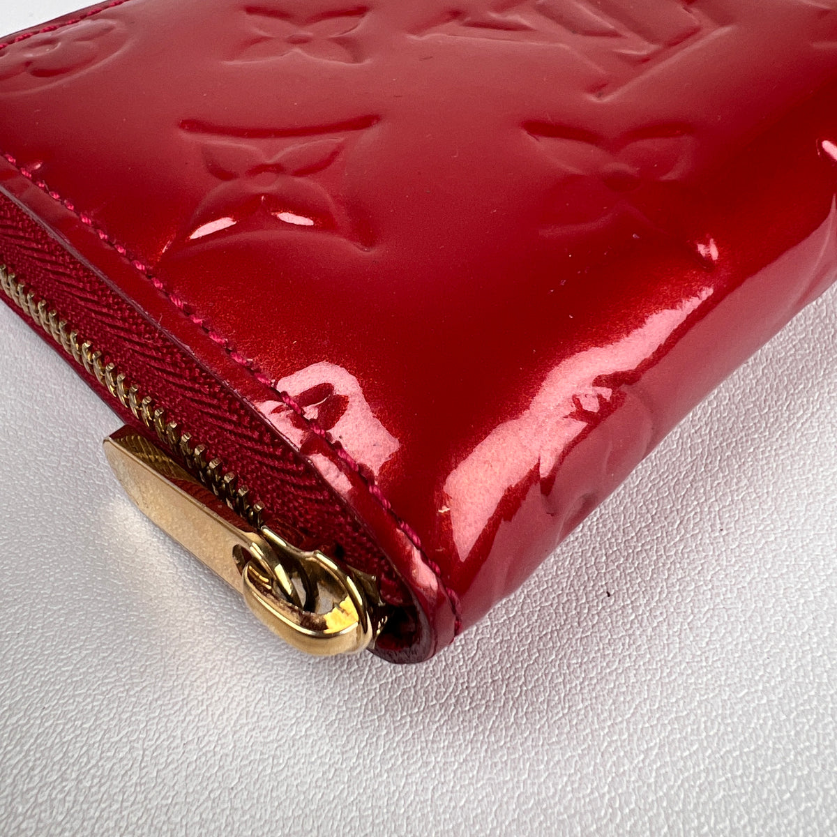 Louis Vuitton Red Wallets A-16100