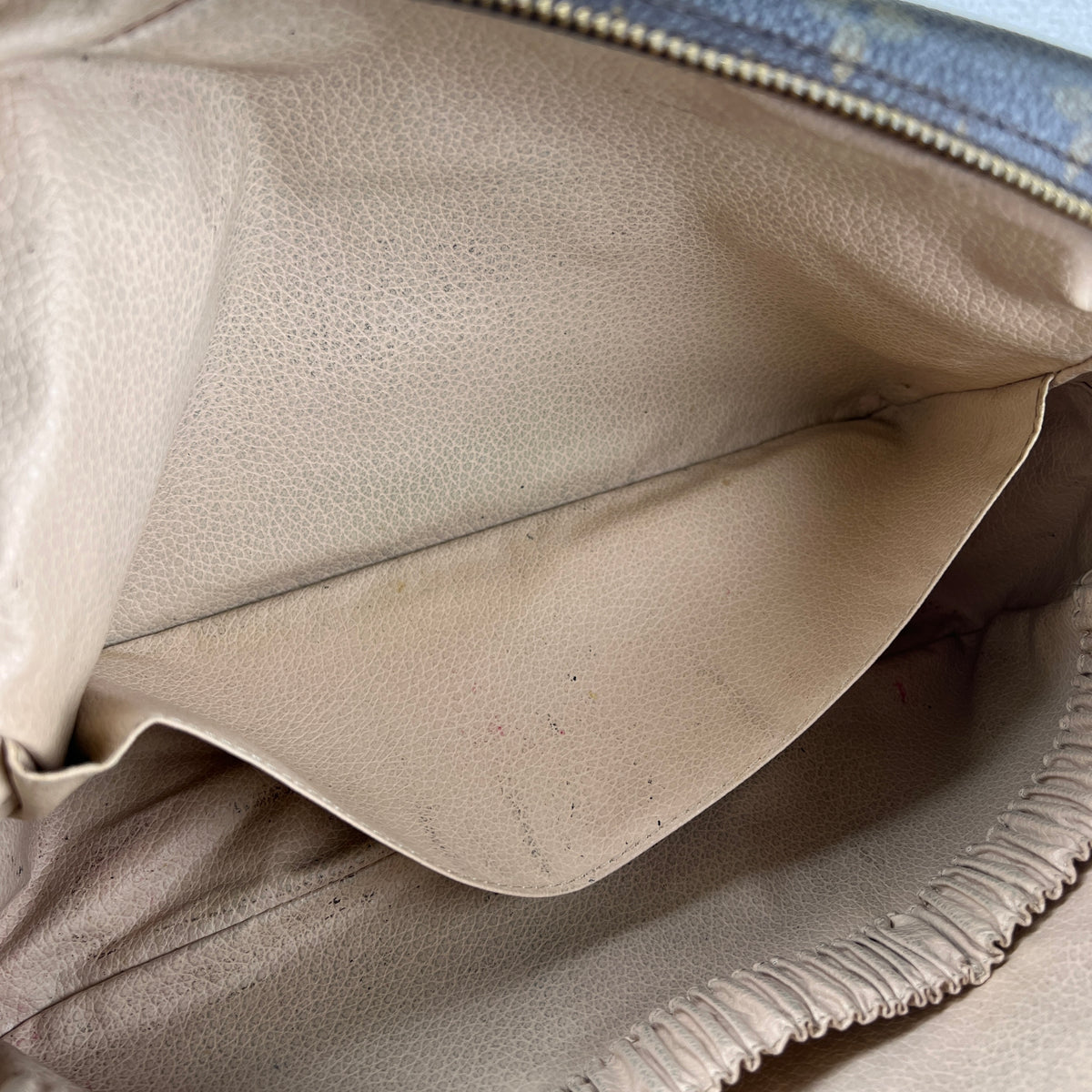 Louis Vuitton Brown Wallets A-16101