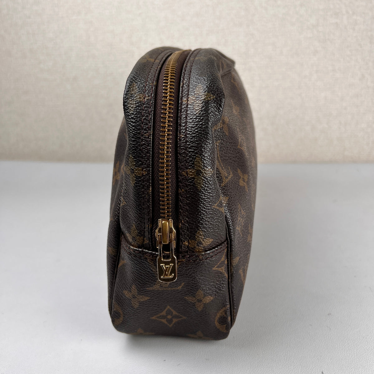 Louis Vuitton Brown Wallets A-16101
