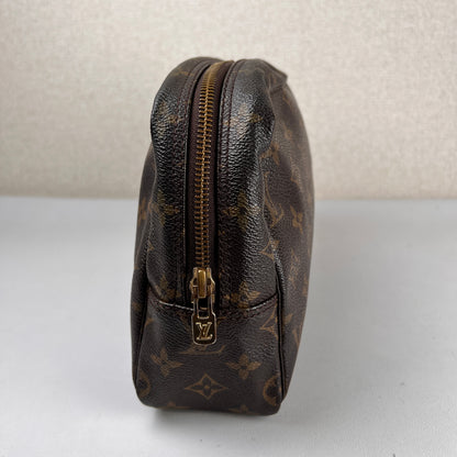 Louis Vuitton Brown Wallets A-16101
