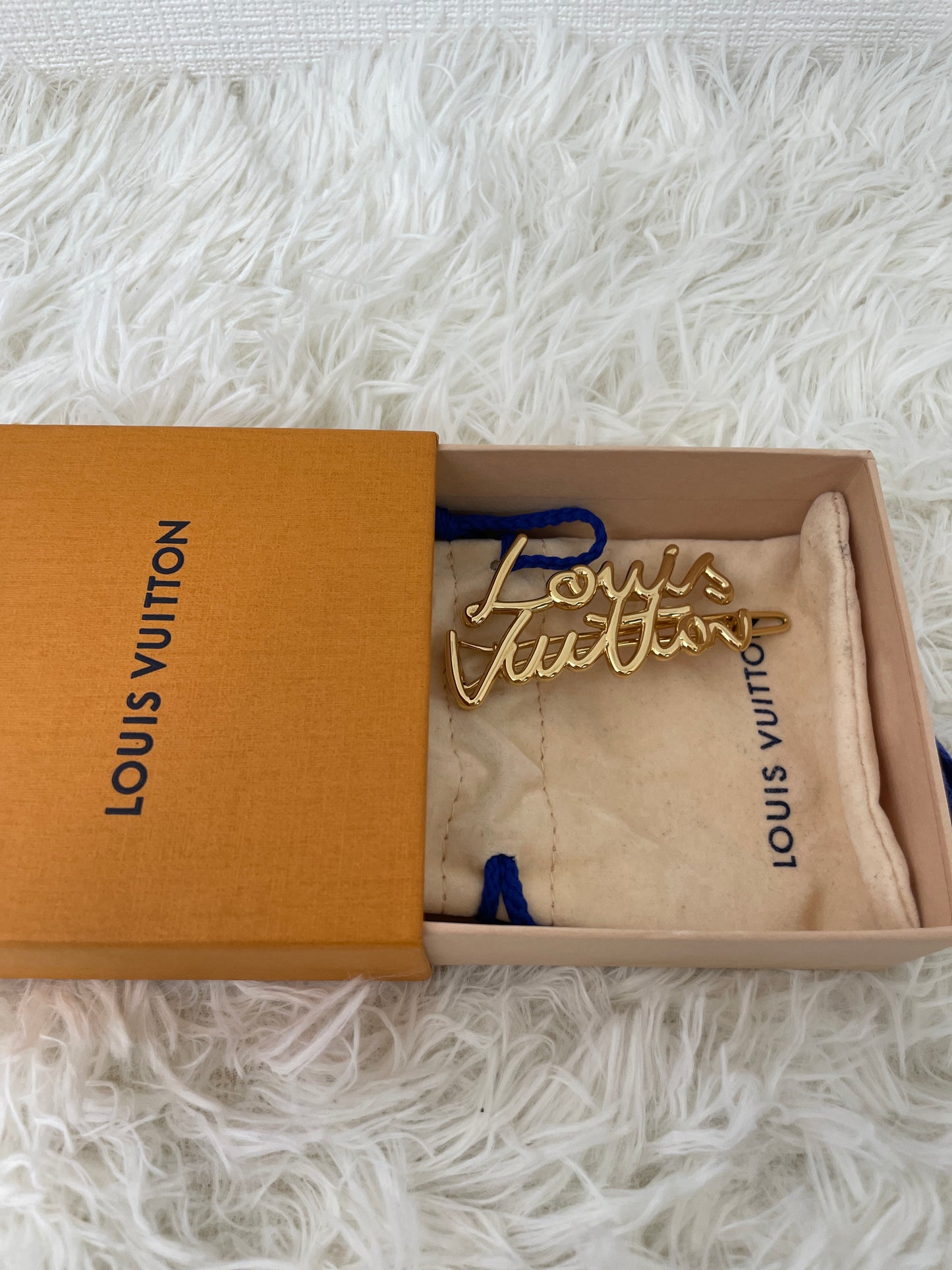 Louis Vuitton Gold Brooches A-16103