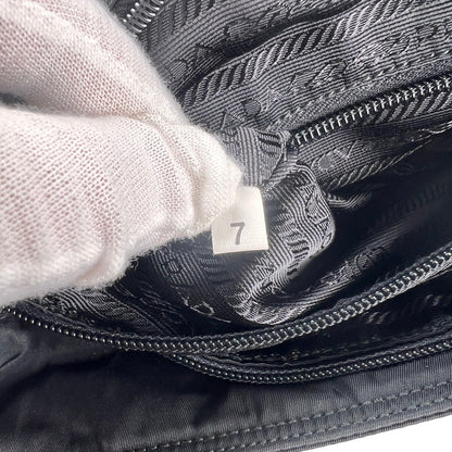 Prada Black Tote Bags A-16126