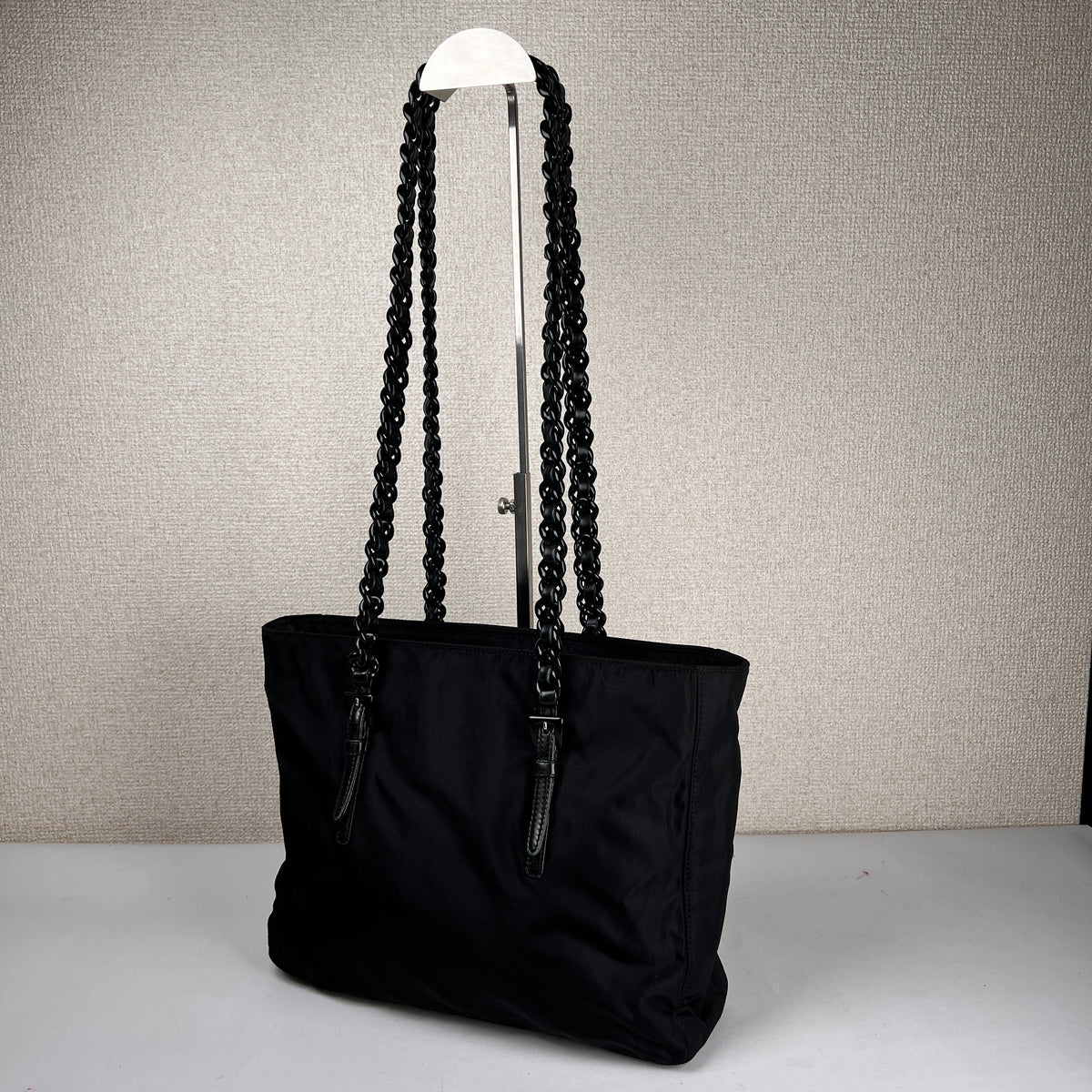 Prada Black Tote Bags A-16126