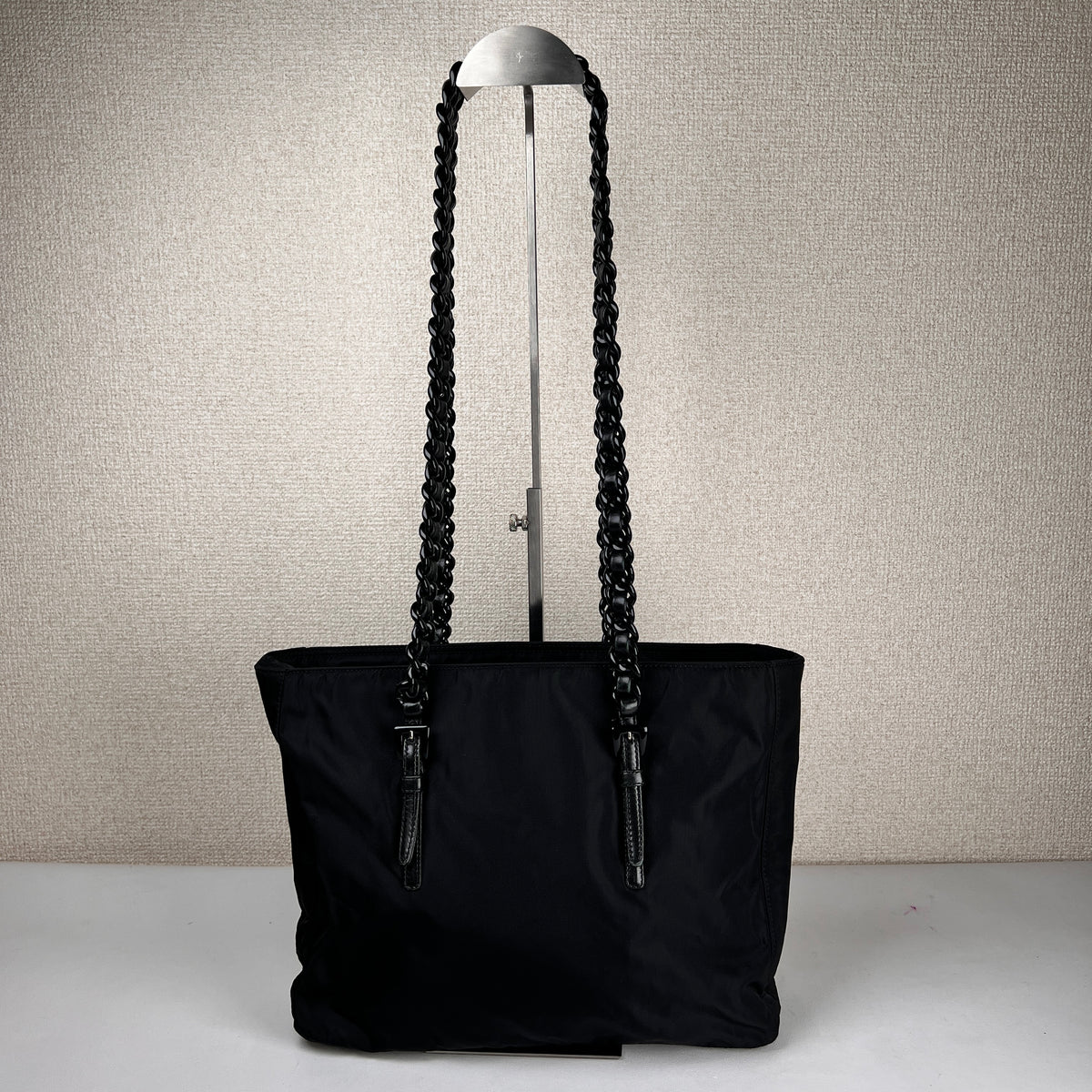 Prada Black Tote Bags A-16126