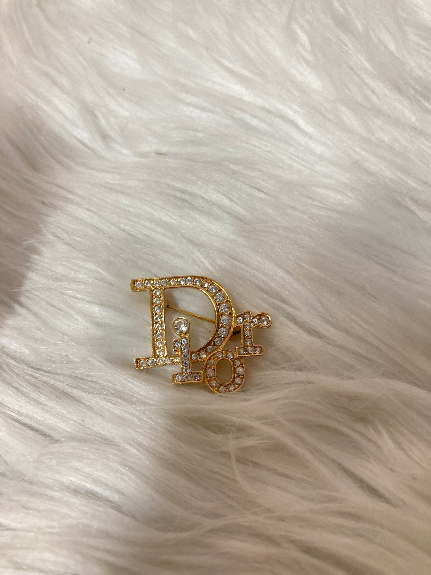 Dior Gold Brooches A-16129