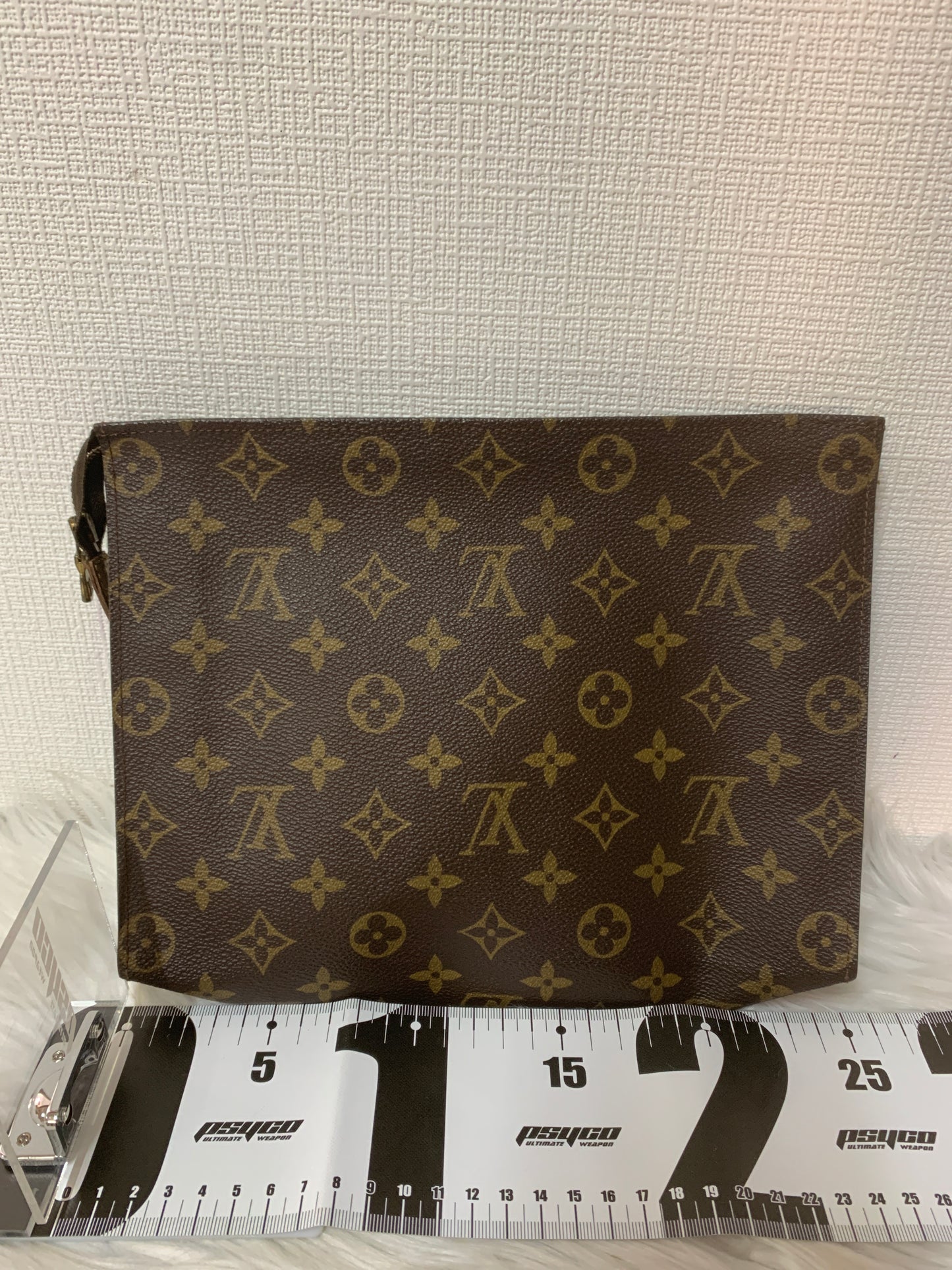 Louis Vuitton Brown Shoulder Bags A-16147