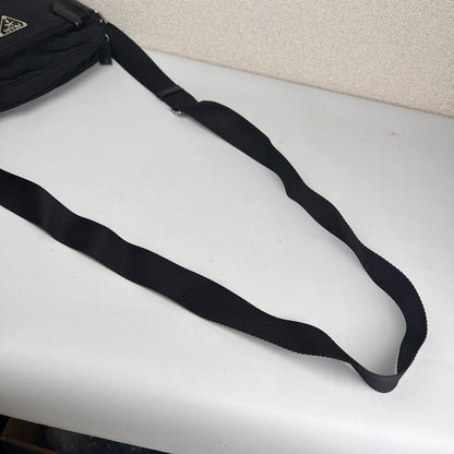 Prada Black Shoulder Bags A-16151