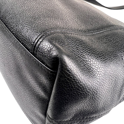 Chanel Black Shoulder Bags A-16159