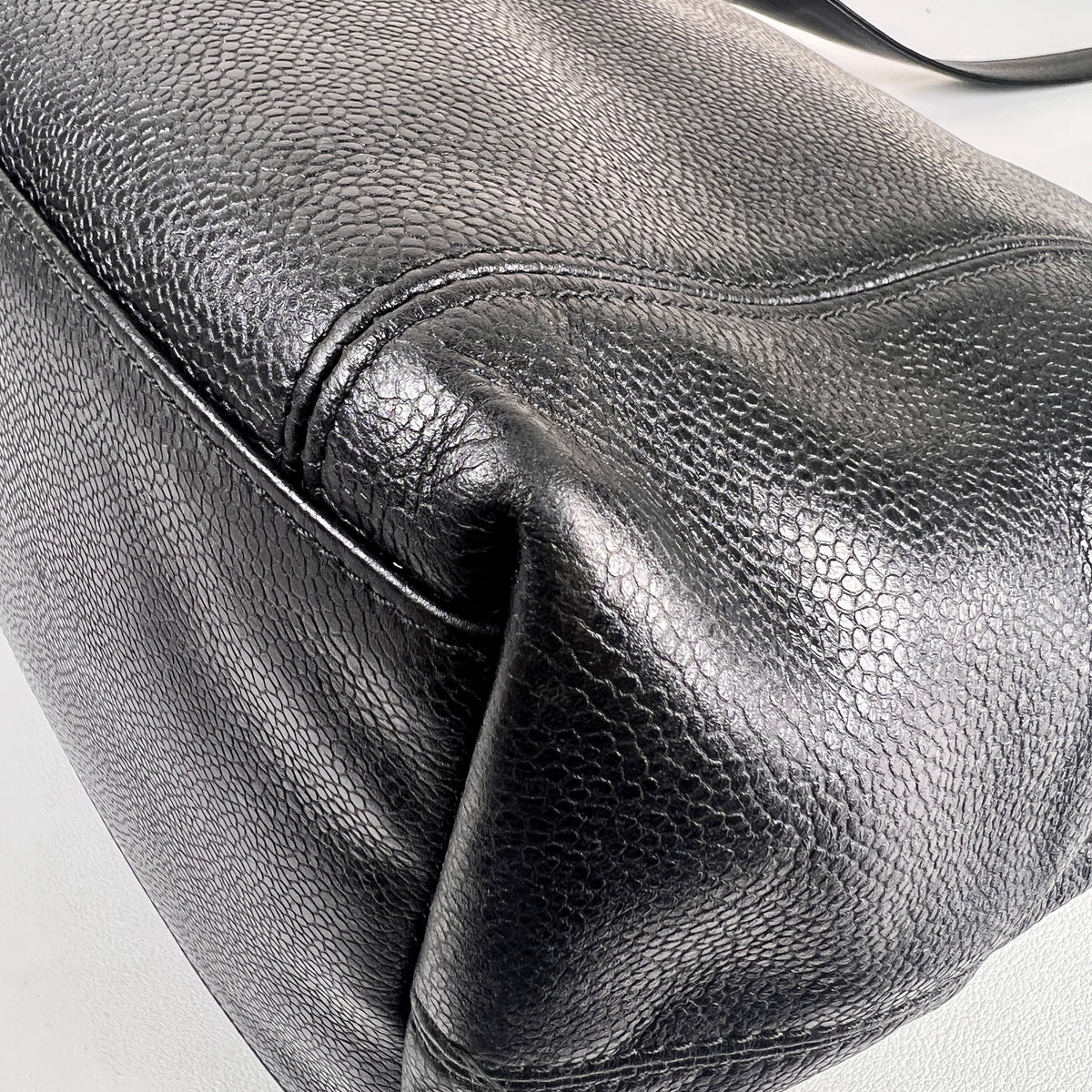 Chanel Black Shoulder Bags A-16159