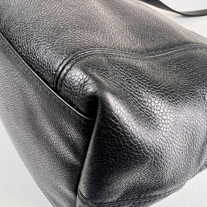 Chanel Black Shoulder Bags A-16159