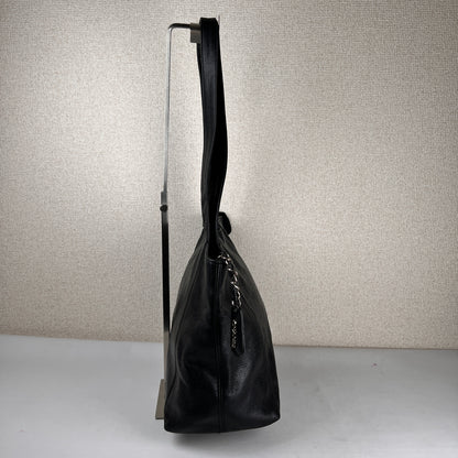 Chanel Black Shoulder Bags A-16159